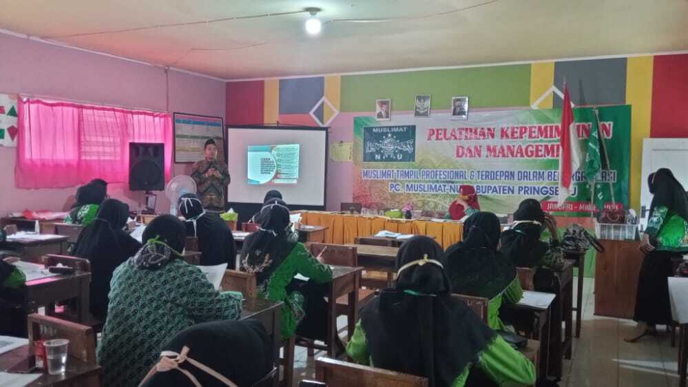 PC MUSLIMAT NU PRINGSEWU MENGADAKAN PELATIHAN KEPEMIMPINAN DAN MANAJEMEN