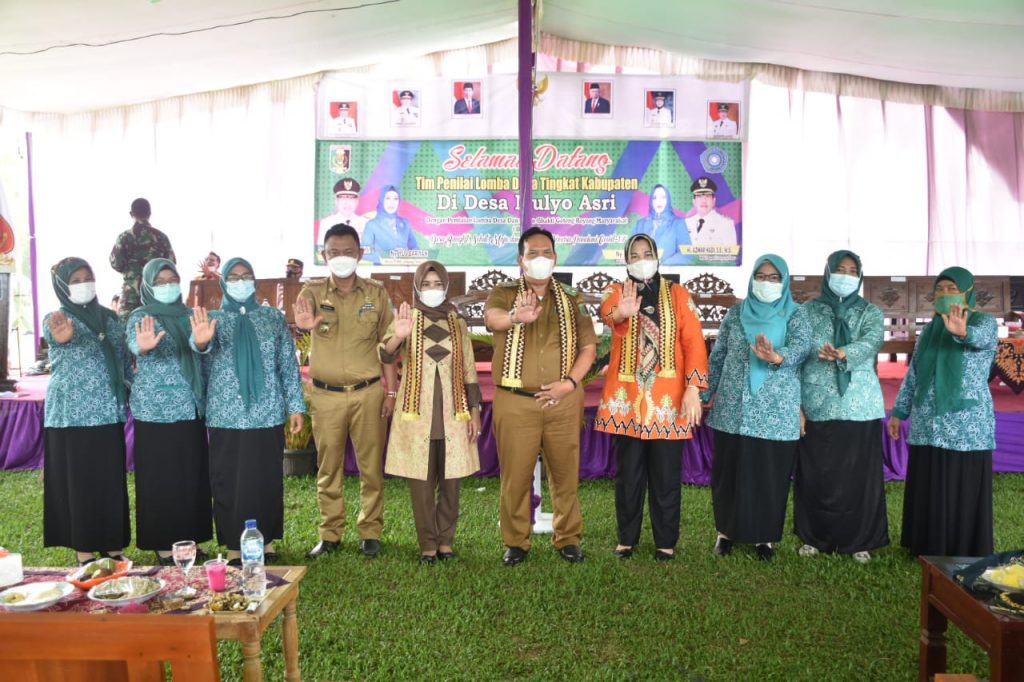 Wakil Bupati Lampung Timur Azwar Hadi Memberi Sambutan Sekaligus Membuka Acara Lomba Desa dan Bulan Bhakti Gotong Royong Masyarakat (BBGRM)