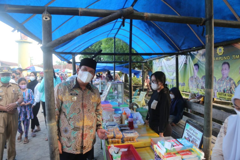 Wakil Bupati Lampung Timur Azwar Hadi Kunjungi Bazar Pasar Sukadana