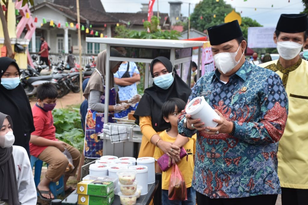 Azwar Hadi Beri Sambutan dalam Acara Grand Opening Pasar Ramadhan