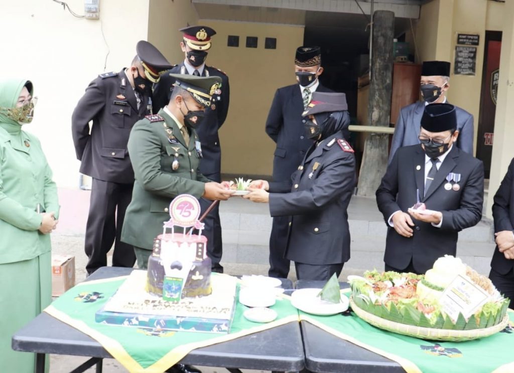 HUT Bhayangkara ke-75 Tahun, Kapolri Berikan Apresiasi Atas Predikat PPKM Mikro Terbaik Kota di Zona Sumatera Kepada Kota Metro