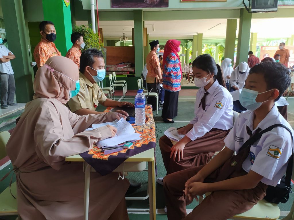 SMP Kartika II – 2 Bandar Lampung Selenggarakan Vaksinasi Pelajar