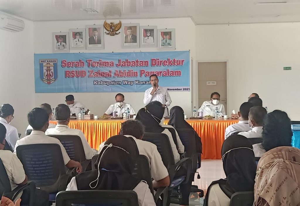 Asisten I Pemkab Way Kanan Wakili Bupati Serah Terima Jabatan Direktur RSUD Z.A. Pagar Alam