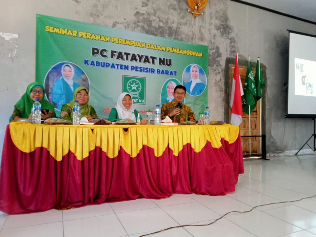 Angkat Tajuk Peranan Perempuan Dalam Pembangunan PC Fatayat NU Pesisir Barat Gelar Seminar