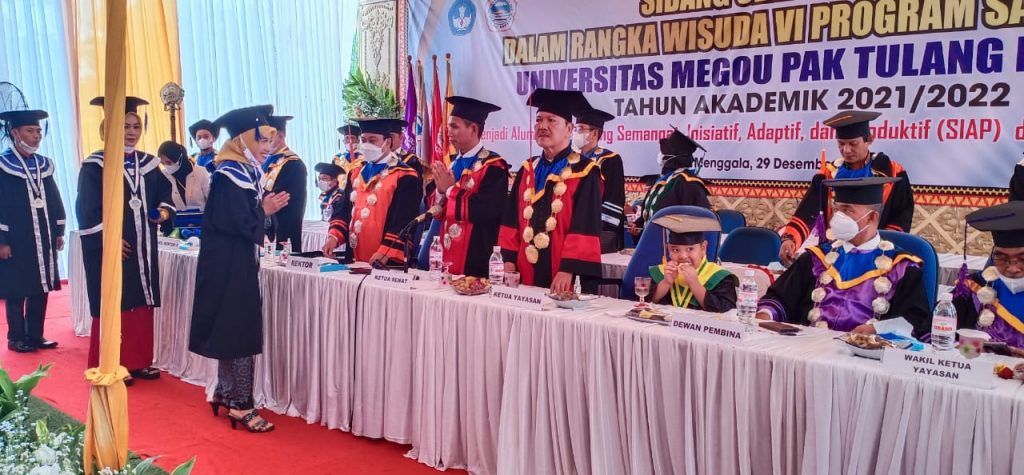 Gelar Wisuda ke-VI, Rektor Universitas Megou Pak Tulang Bawang Harapkan Wisudawan Kontribusi Terhadap Pembangunan di Lampung