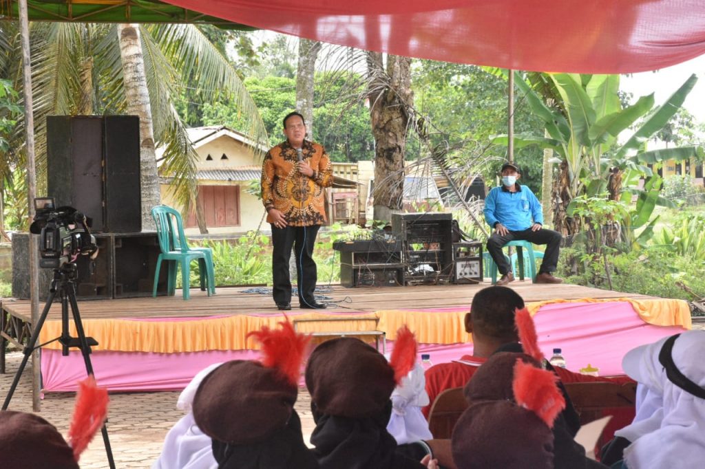 Ulang Tahun Ke-14 Desa Purwo Kencono, Azwar Hadi Beri Sambutan Pada Acara Lomba Senam