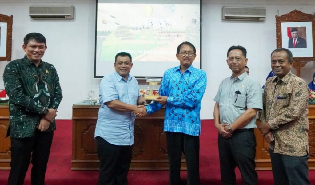 Dr.Drs.H.Agus Istiqlal Dampingi 24 Peratin Pesisir Barat Studi Banding Di Kabupaten Bantul Dareh Istimewa Yogyakarta.