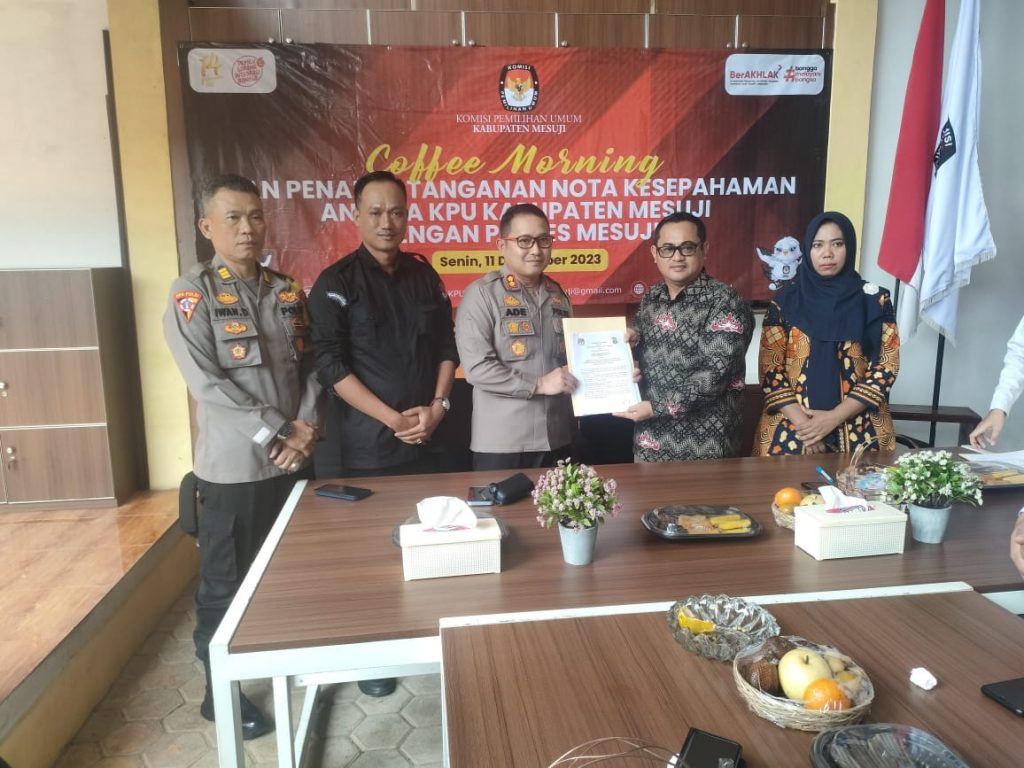 Kapolres Mesuji Tandatangani Nota Kesepahaman Dengan KPUD Kabupaten Mesuji