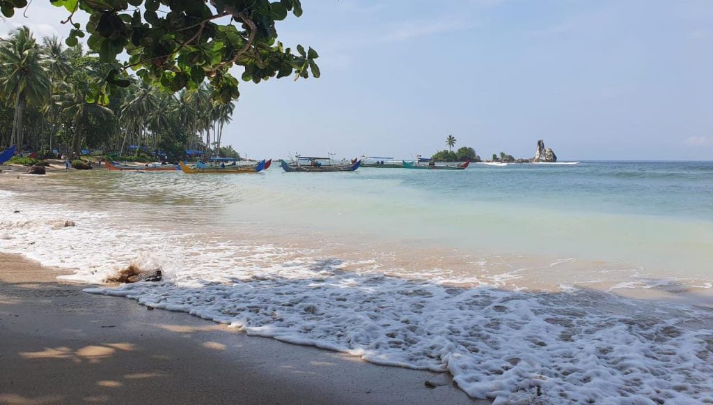 Simpan Sejuta Keindahan, Pantai Karang Putih Luput dari Perhatian Pemkab Tanggamus