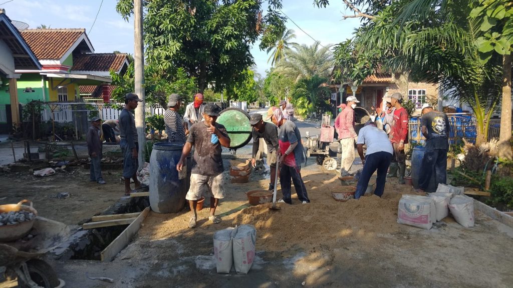 Pekon Tambahrejo Barat Bangun Rabat Beton dengan Dana Desa Tahap 1 Tahun 2024