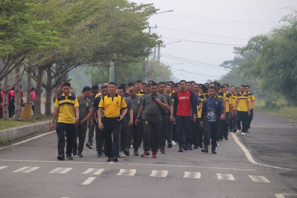 Olahraga Bersama di HUT Bhayangkara ke-78: Polres Pringsewu Bangun Kekompakan dengan TNI dan Masyarakat