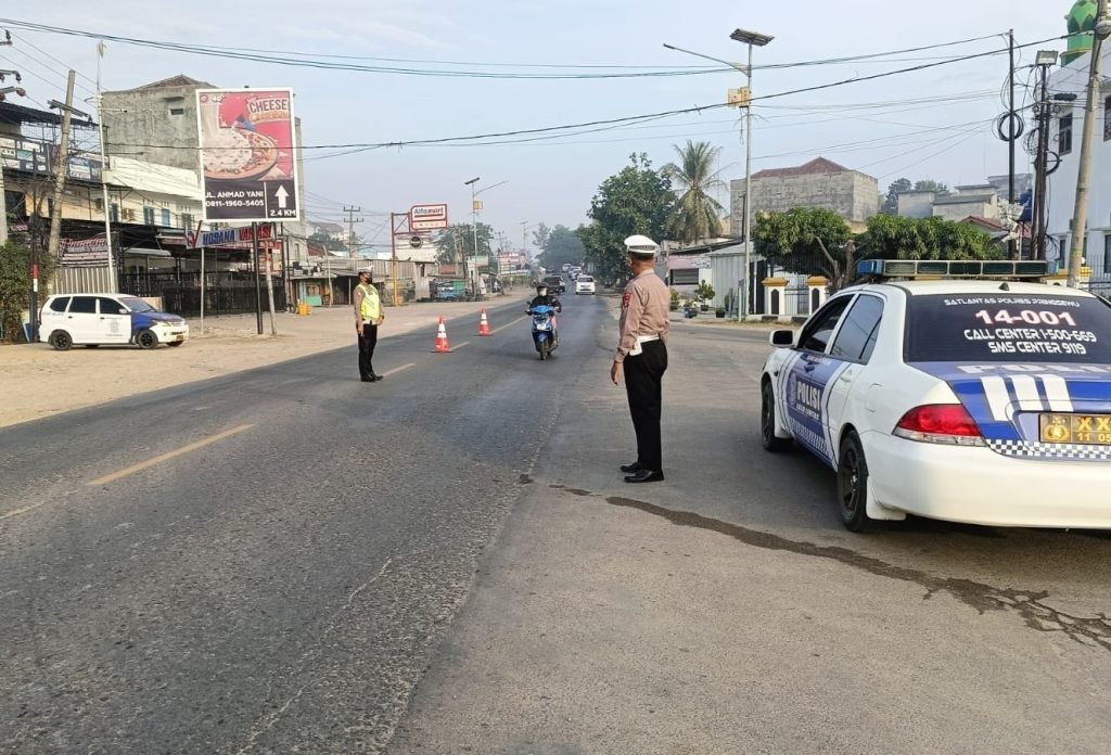 Polres Pringsewu Terjunkan Personel untuk Jaga Kelancaran Lalu Lintas