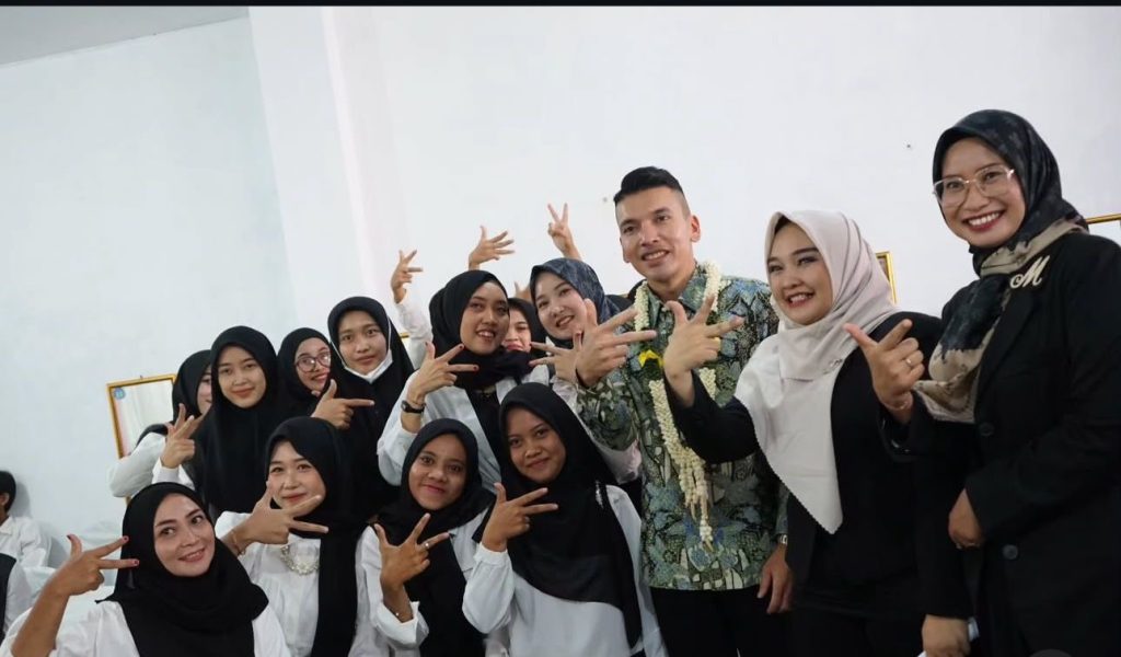 Dr. H. Muhammad Kadafi Sosialisasikan 4 Pilar MPR RI Bersama Generasi Muda Di Bandar Lampung