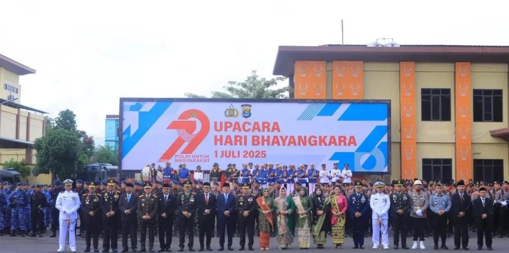 Kapolda Lampung Pimpin Upacara Hari Bhayangkara ke-79, Tekankan Komitmen Polri untuk Masyarakat