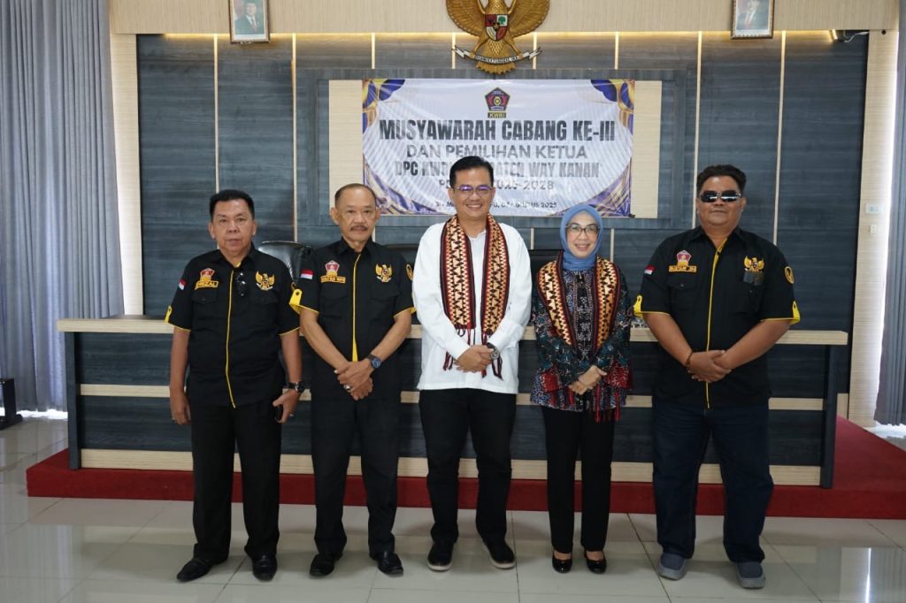 Pers Sebagai Pilar Demokrasi, Bupati Ayu Asalasiyah Dukung Muscab III KWRI
