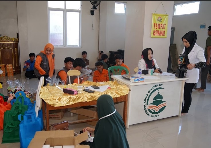 Peringati Dies Natalis Ke-32, Universitas Malahayati Gelar Sunat Massal di Masjid Thoriqul Khoir